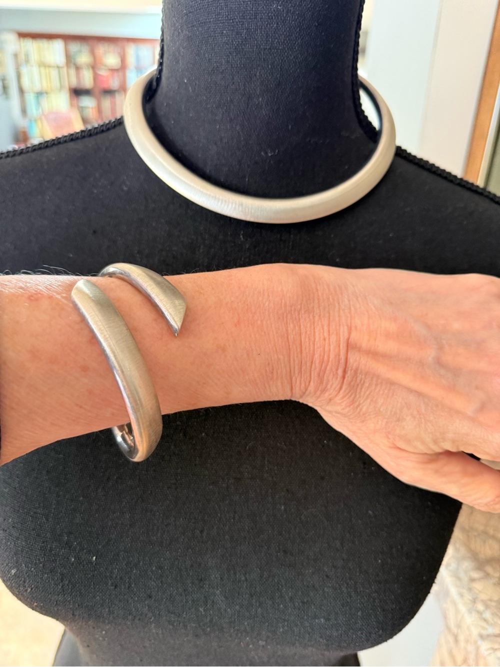 Sleek Silver-Tone Open Cuff Bracelet and Collar Necklace Set